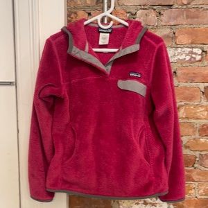 Patagonia women’s hooded size M fleece